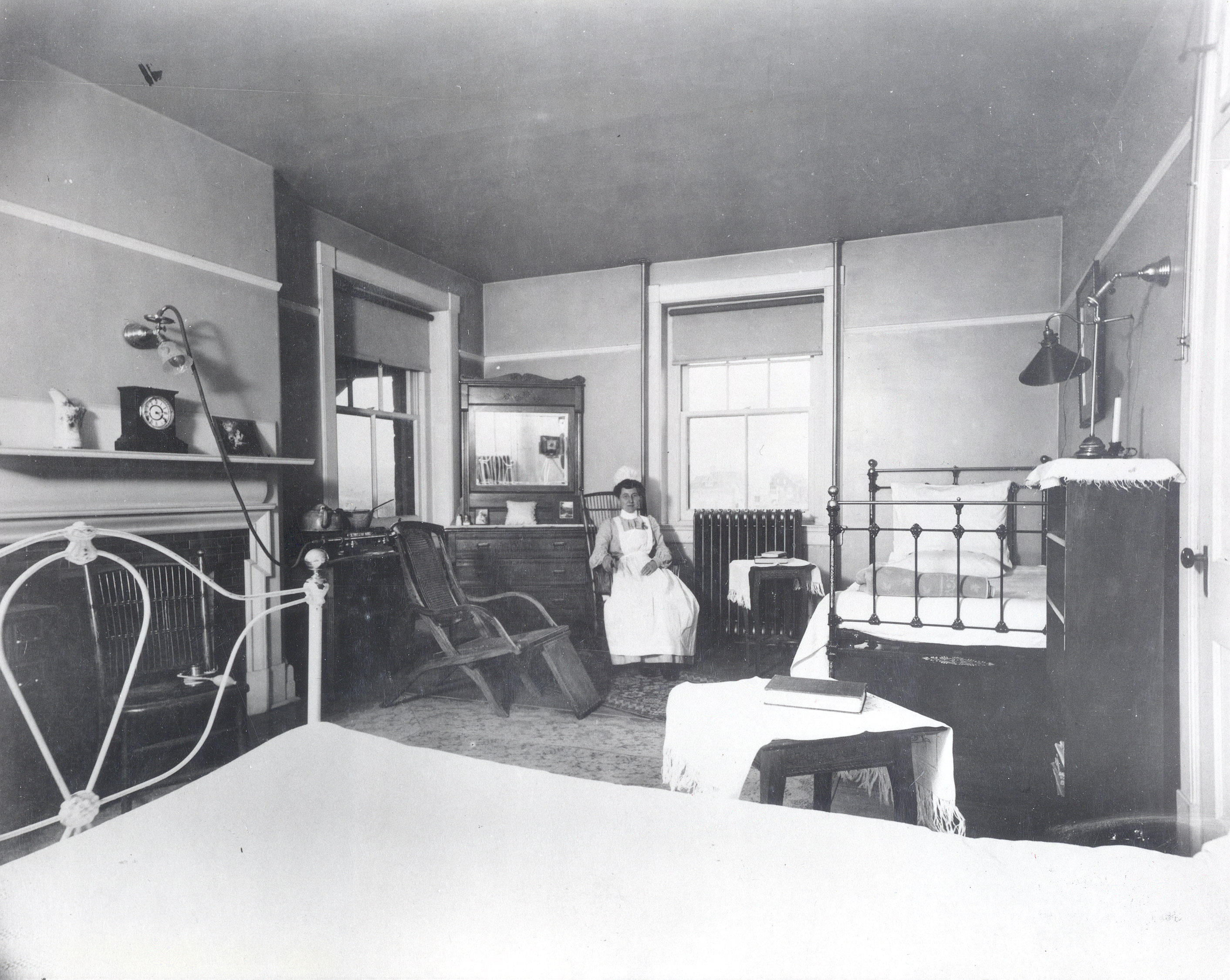 Ticknor Hall Infirmary Room Early 1900s <span class="cc-gallery-credit"></span>